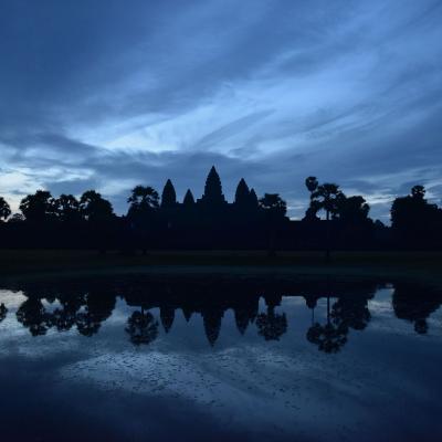 Camboja - Angkor Wat ao anoitecer
