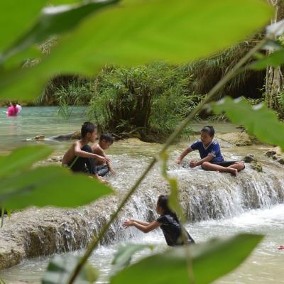 Laos - Crianças em Luang Prabang