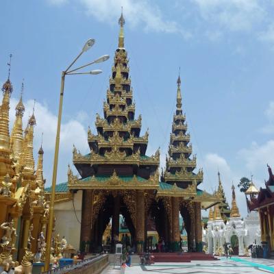 Mianmar - Shwedagon Pagoda na cidade de Yangon