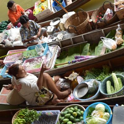 Tailândia - Comércio flutuante em Damnoen Saduak