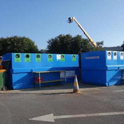 Suíça - Decheterie de Préverenges, separação de garrafas